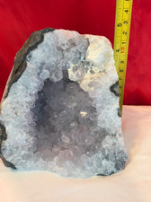 QUARTZ 1878g CRYSTAL CLUSTER