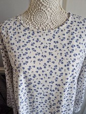 Cream Blue Floral Lounge Dress Nightdress 20/22 Polyester Bon Marche Long Sleeve