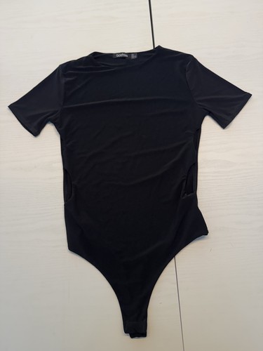 Boohoo black cut - out, bodysuit