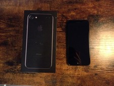 Apple iPhone 7 - 32GB - Jet