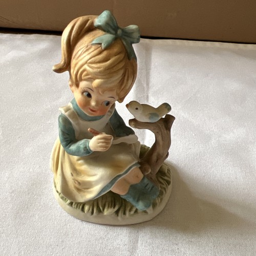 Vintage blonde girl sitting - blonde,