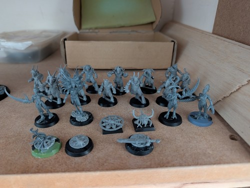 Slanesh themed blood bowl team - themed,