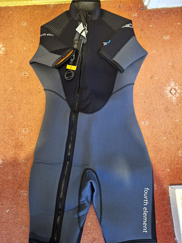 Bnwt fourth element helios - fourth,
