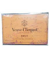 Veuve clicquot champagne metal - clicquot,