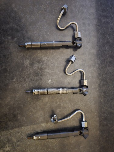 Mercedes e220 injectors 1 - mercedes,