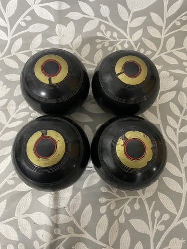 Thomas taylor lawn bowls set - bowls,