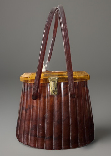 Stunning vintage lucite purse - stunning,