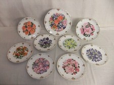 Royal Albert The Queen Mother's Favourite Flowers vintage collector plates 8G0A