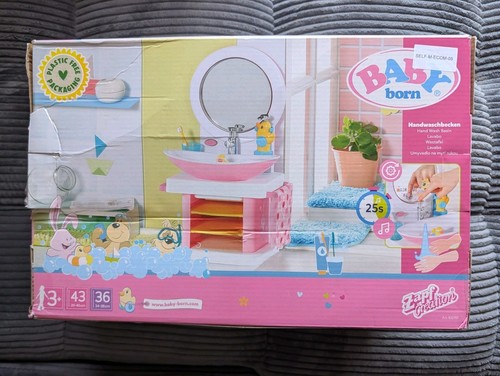 Baby born bath hand - born, basin