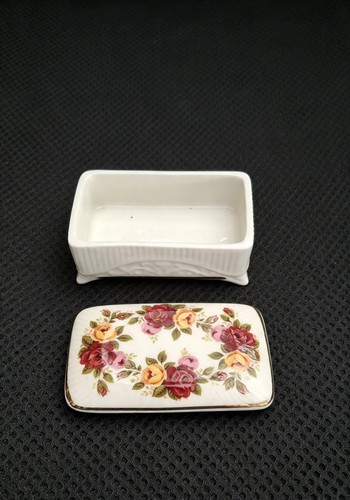 Vintage tricket box lord - tricket, by