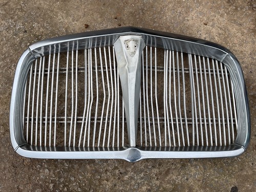 Rover p5b front grille - -, ribs
