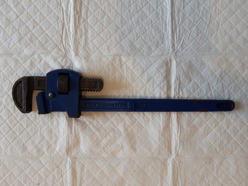Record stilsons - 18",