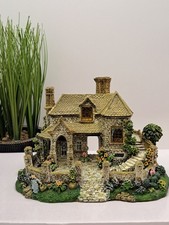 Vintage. Leonardo Collection country cottage model. 6in x 4in. Beautiful