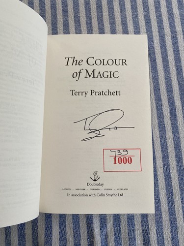Terry pratchett the colour - colour, of