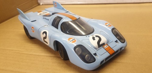 Universal hobbies porsche - 1/18,