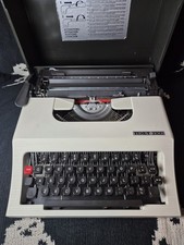 Texet 2500 Vintage Mechanical Typewriter Portable w. Case. Tested