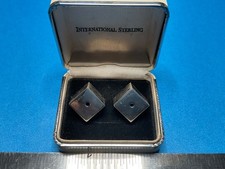 VINTAGE PAIR OF INTERNATIONAL STERLING SILVER DICE  1 ounce each total 2 ounces