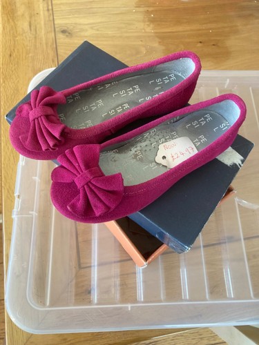 Bnwt box petasil - bnwt, girls