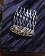 Antique Gold Art Deco Hair
