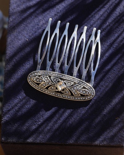 Antique gold art deco - art, hair