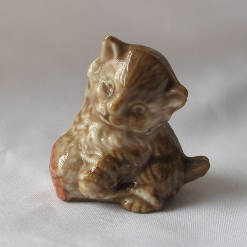 Wade whimsie kitten porcelain - kitten,