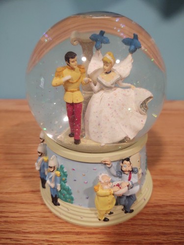 Vintage disney musical - musical, snow