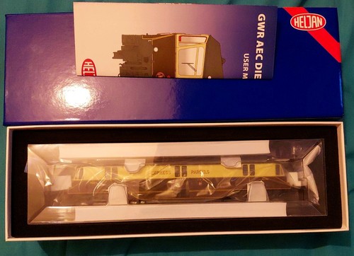 Heljan aec parcels railcar - parcels,