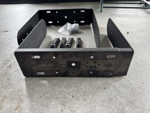Qsc k12 yoke bracket - k12, mounting
