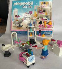 PLAYMOBIL – 5487 – CITY LIFE – HAIRDRESSERS /  HAIR SALON – PLAY SET