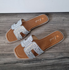 WOMENS SILVER FLAT SUMMER