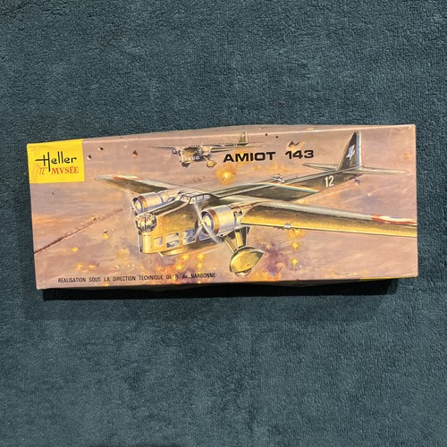 Heller scale amiot 143 - scale,