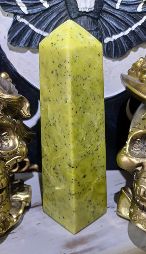 Chunky yellow serpentine tower - yellow,