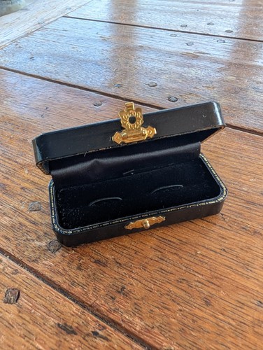 Vintage jewellery box - box,