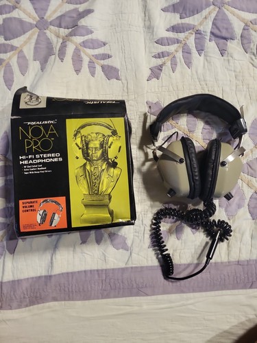 Vintage realistic nova - vintage,