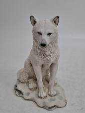 Veronese Design White Wolf Bonded Marble Polystone Decorative Sculpture Ghost