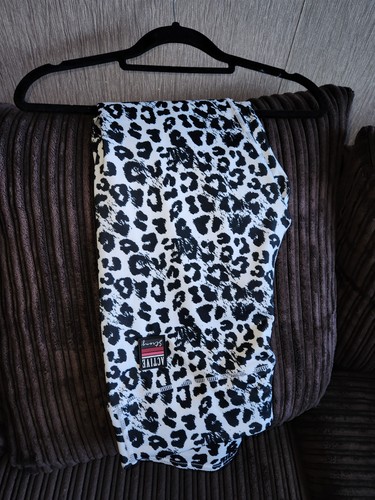 Leopard print white - , suit