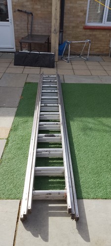Triple extension ladders 3 - extension,