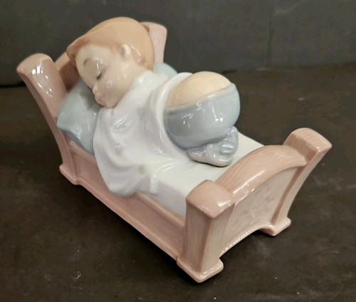 Nao lladro porcelain - by,