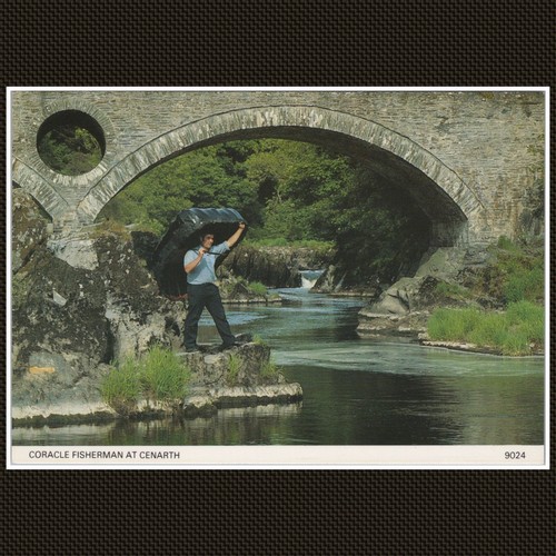 Coracle fisherman cenarth - fisherman, at