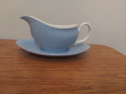 Wedgewood gravy boat and - boat,