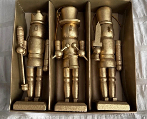 Set gold nutcracker - of, 3