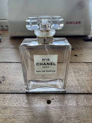 Chanel eau de - no, 19