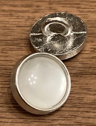 Real metal pearl - /, shank