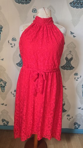 Beautiful red lacey - hi, low