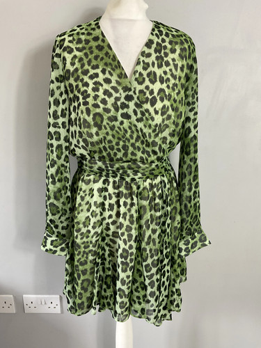 Bnwt zara knee dress green - bnwt,