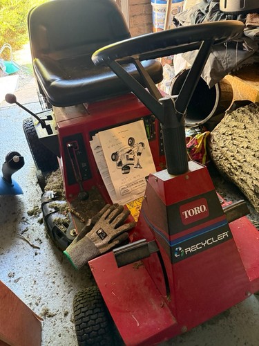 Toro ride lawnmower - on,