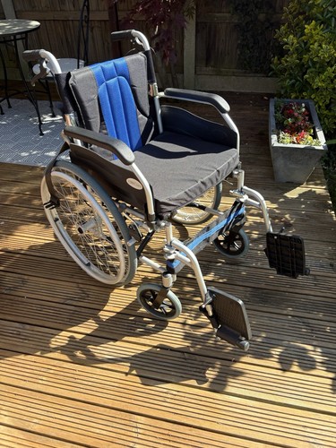 Manual foldable wheelchair - manual,