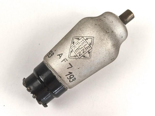 Radio tube telefunken 7 - tube,