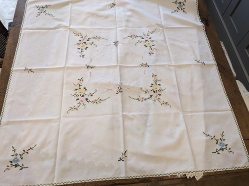 Pretty vintage hand - pretty,