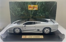 Maisto 1:12 Scale Jaguar XJ220 Silver 1992 Stand Boxed 33201 Detached Mirror